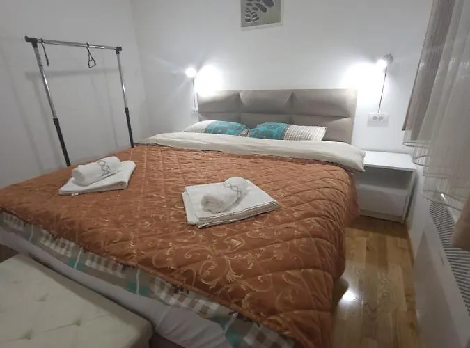 Forest & 아파트 즐라티보