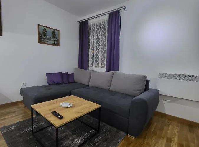 아파트 Forest & 즐라티보