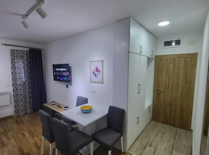 아파트 Forest & 즐라티보